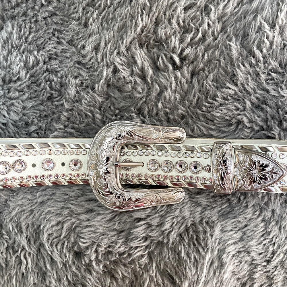 Kippy’s Swarovski belt
